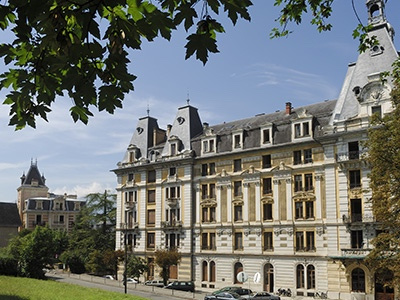 Investing in Aix-les-Bains: a thriving luxury property market